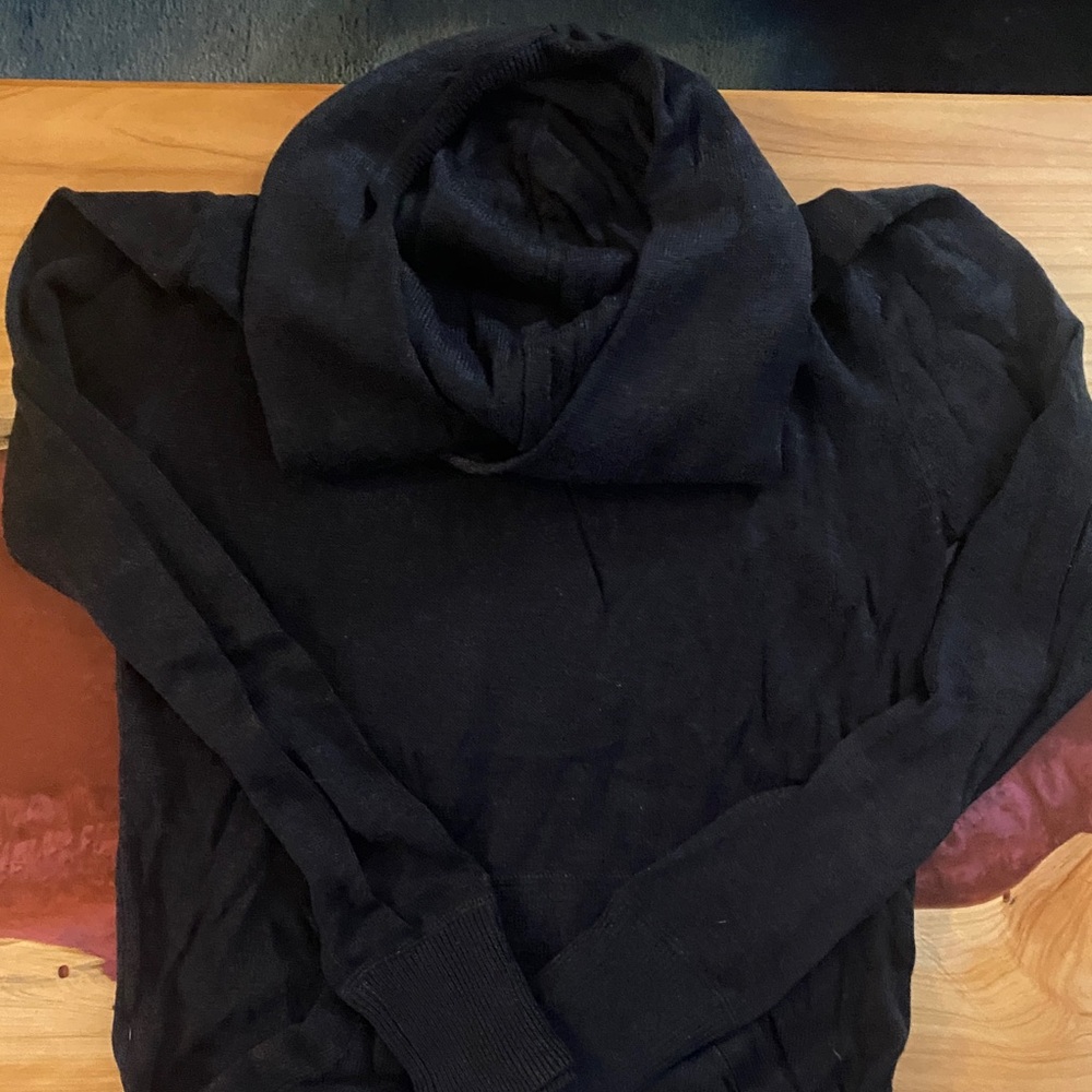 lululemon athletica Black tencel fabric hoodie with gathered hem.